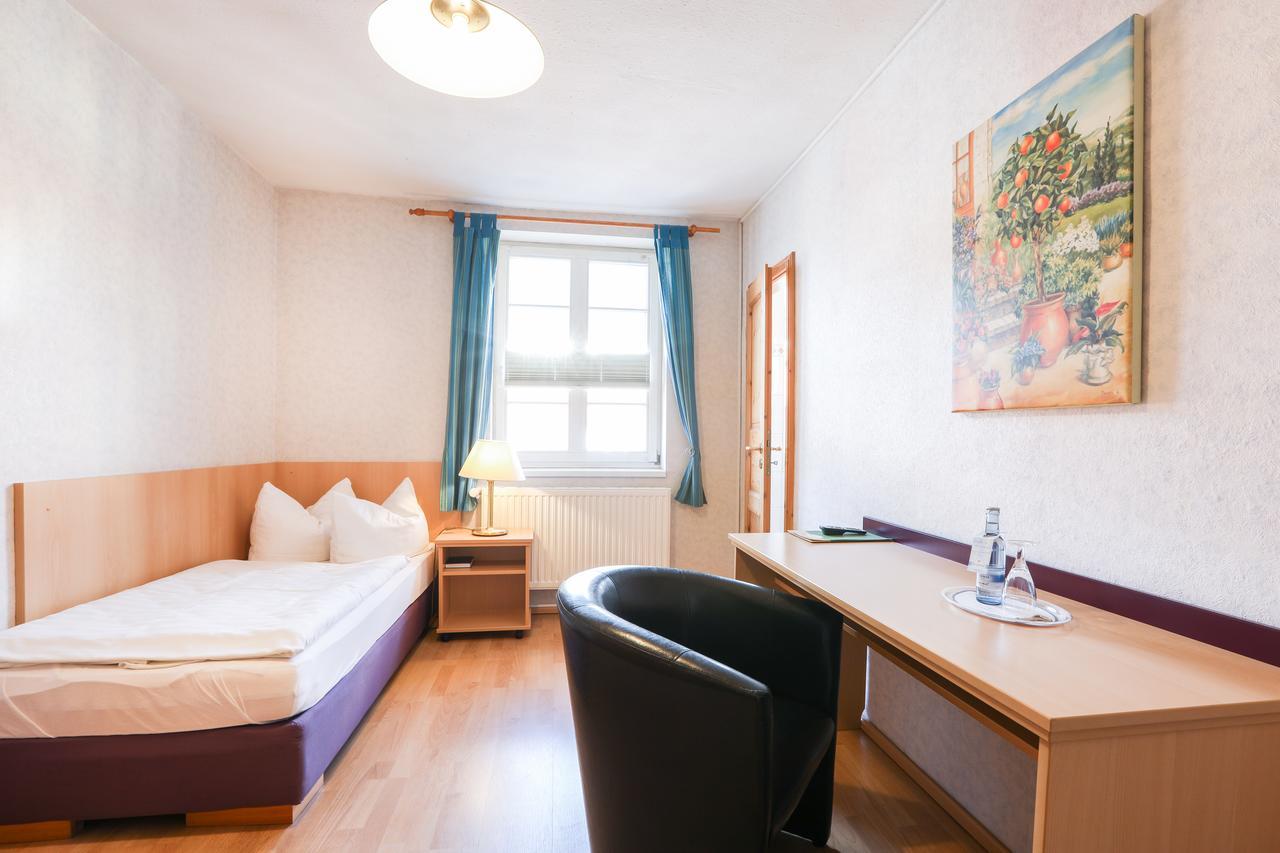 Hotel Buetzower Hof 외부 사진