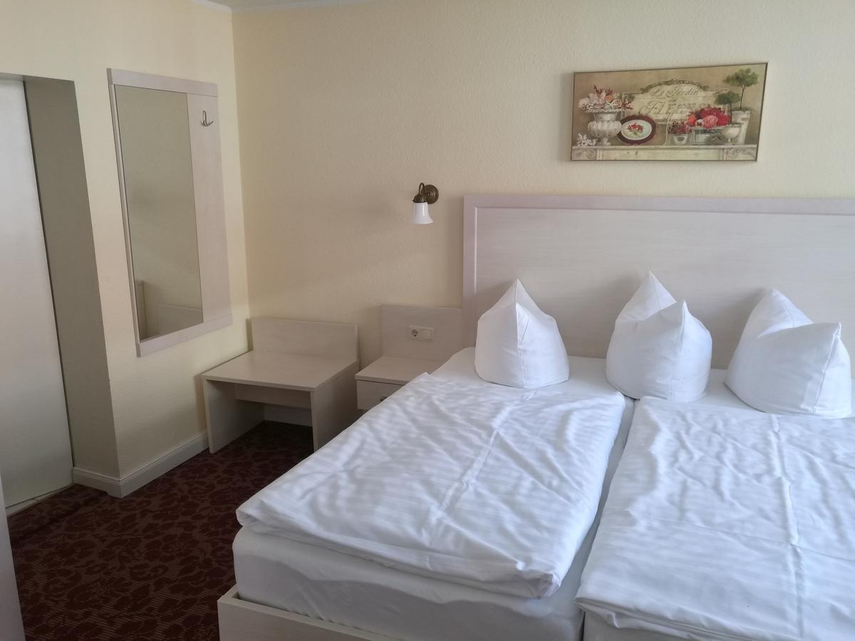 Hotel Buetzower Hof 외부 사진
