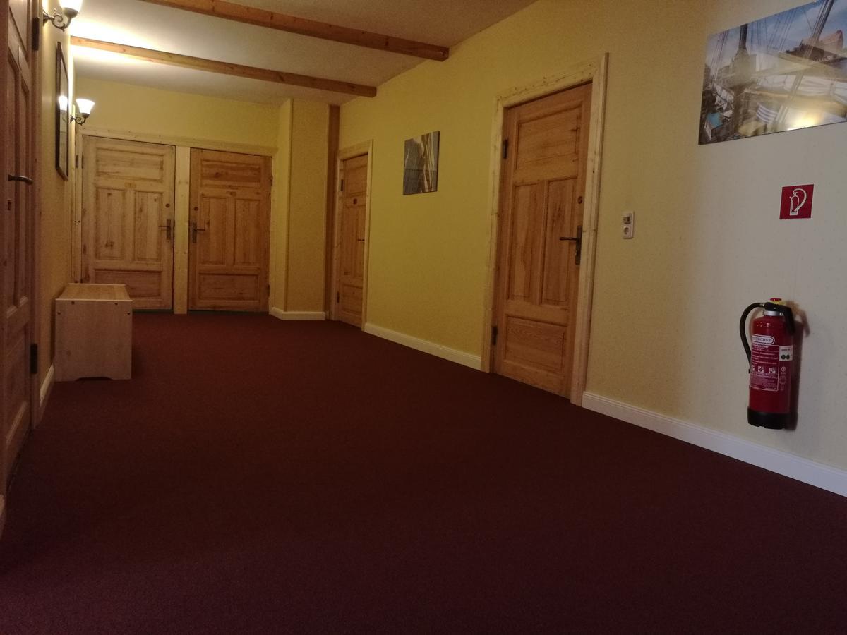 Hotel Buetzower Hof 외부 사진